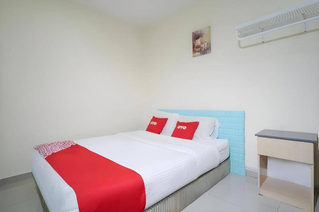 Oyo 89717 Budget Star Hotel Куала-Лумпур Екстер'єр фото